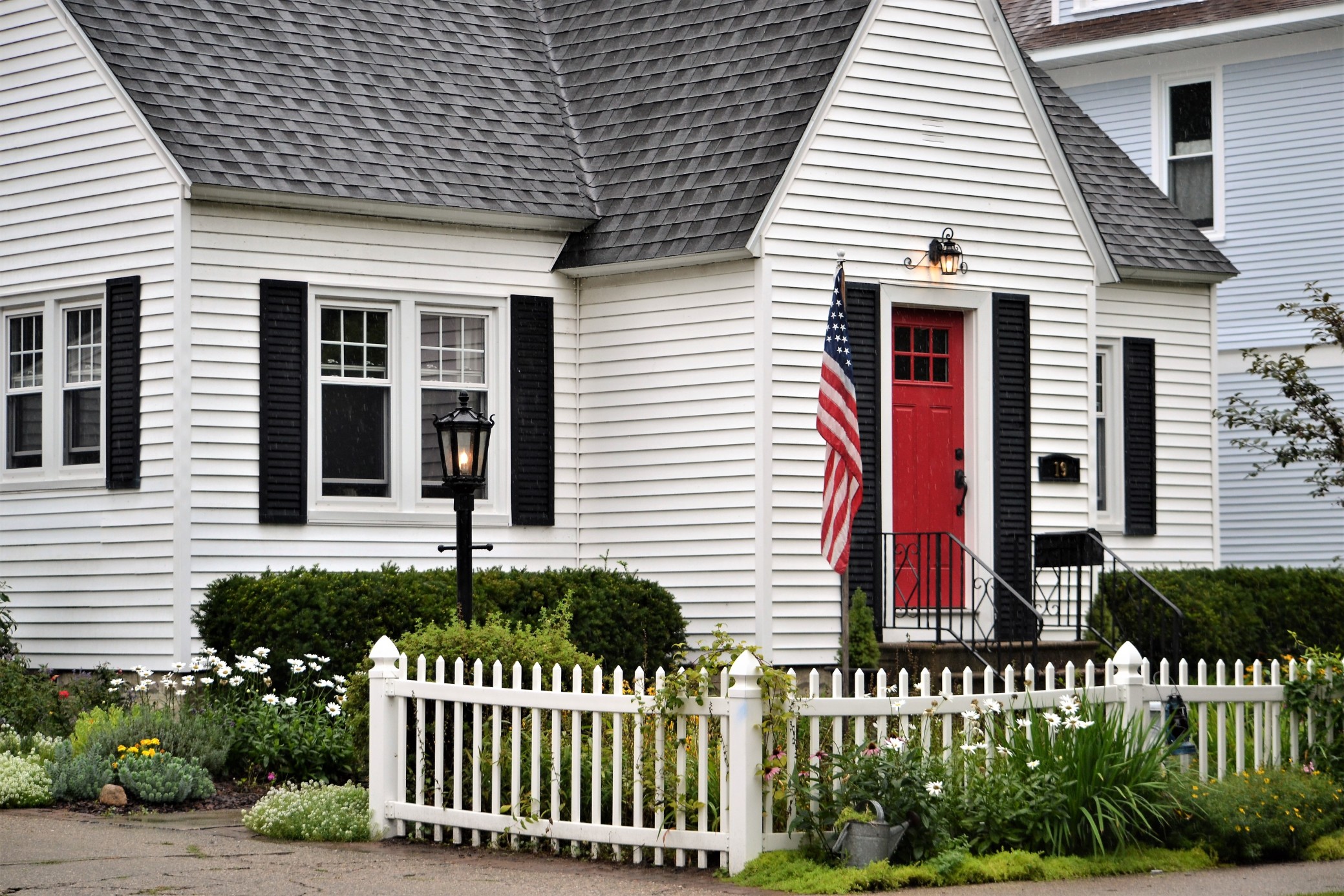 neighborhood-home_t20_XvLlxX